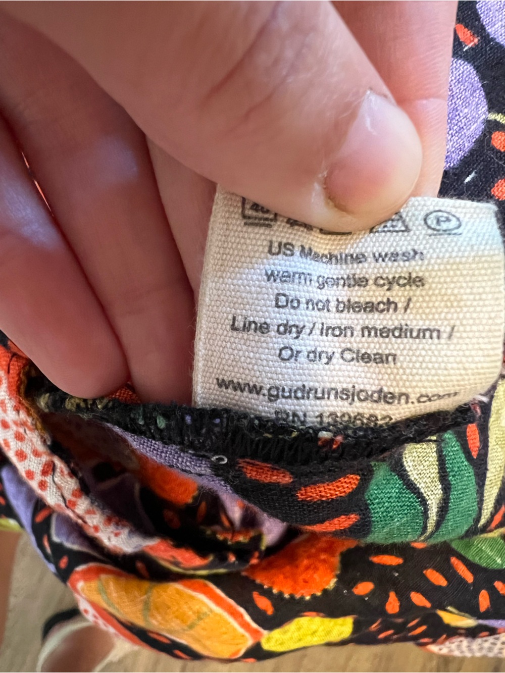 Gudrun Sjöden Abstract Fruit Print 100% Linen Pocket Dress - Picture 8 of 8
